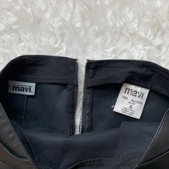 Vintage Faux Leather Mini Skirt - Picture 4 of 4